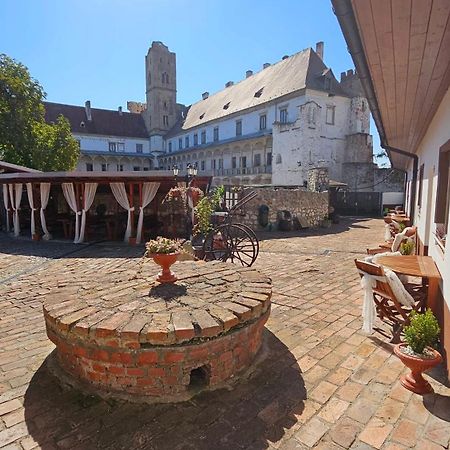 Zamecky Penzion Rotunda Břeclav Εξωτερικό φωτογραφία